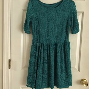 Beautiful Green Lace Dress Size Medium